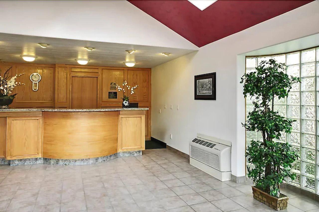 White Wolf Inn Hinton Intérieur photo